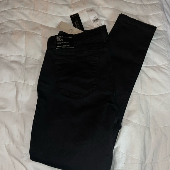 NWT Banana Republic fade resistant mid rise black skinny jeans size 6/28 stretch - Picture 3 of 13